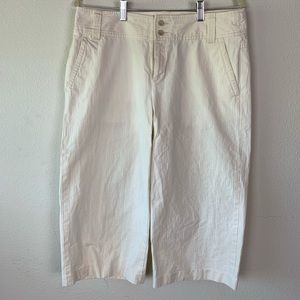 Banana Republic cream colored capris size 10